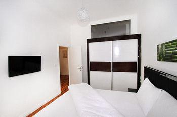 Aurellia Serviced Apartments